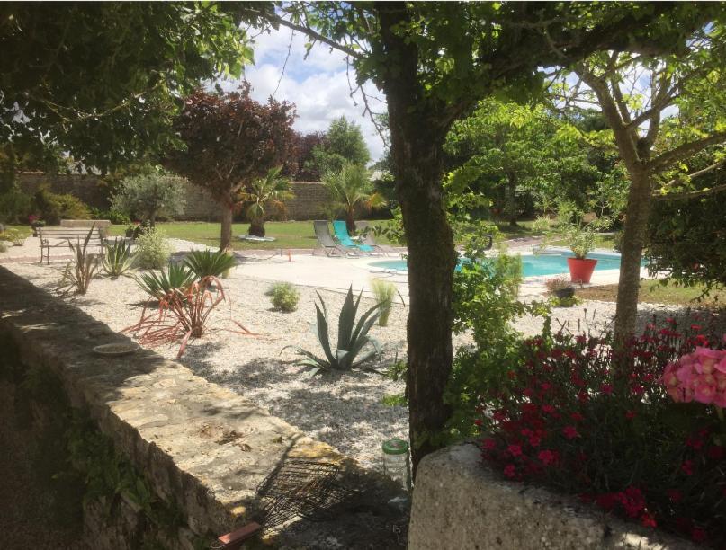 Bed and Breakfast La Rochelle Et L'Aunis Saint-Sauveur-d'Aunis Экстерьер фото